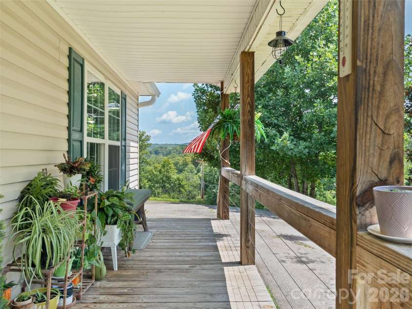 14 Folsom Drive, Candler, NC 28715.  MLS# CAR4414461, YatesRealty ID 43977. 