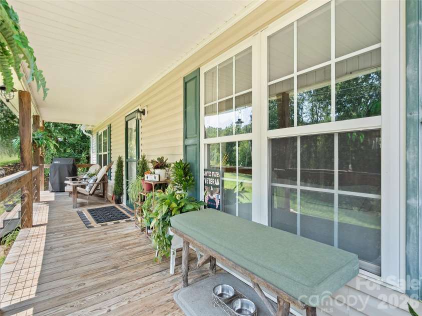 14 Folsom Drive, Candler, NC 28715.  MLS# CAR4414461, YatesRealty ID 43977. 