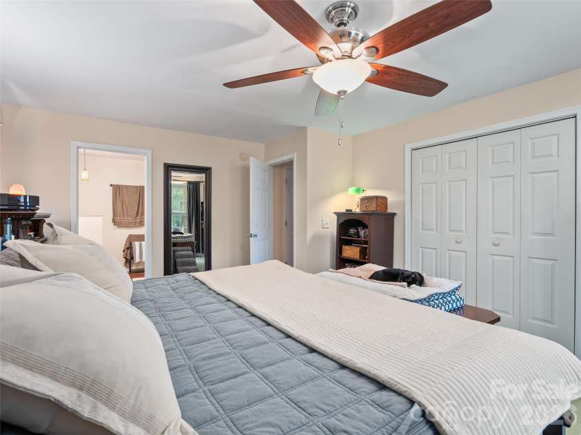 14 Folsom Drive, Candler, NC 28715.  MLS# CAR4414461, YatesRealty ID 43977. 