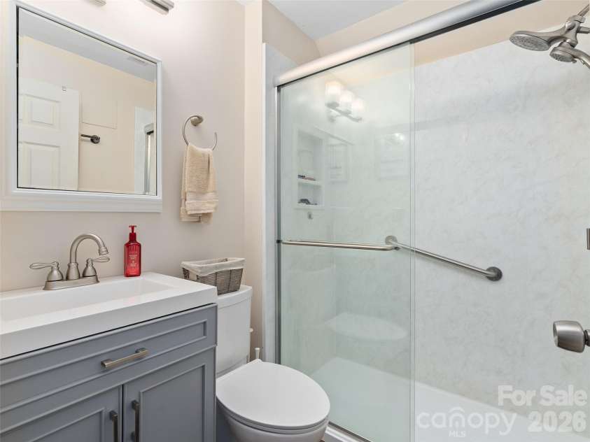 14 Folsom Drive, Candler, NC 28715.  MLS# CAR4414461, YatesRealty ID 43977. 