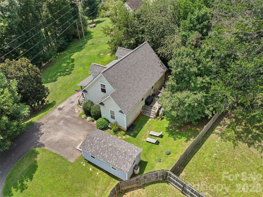 14 Folsom Drive, Candler, NC 28715.  MLS# CAR4414461, YatesRealty ID 43977. 