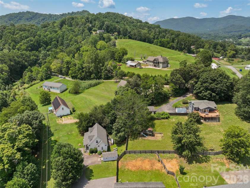 14 Folsom Drive, Candler, NC 28715.  MLS# CAR4414461, YatesRealty ID 43977. 