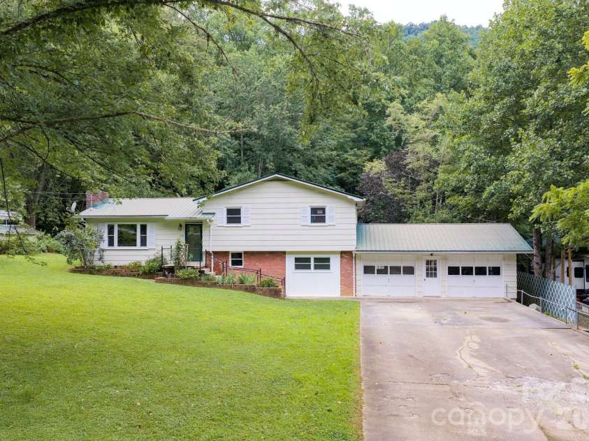 1244 Macktown Road, Sylva, NC 28779.  MLS# CAR4413495, YatesRealty ID 43978. 