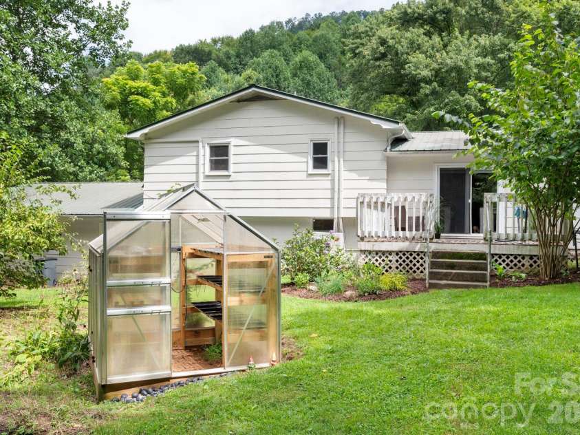 1244 Macktown Road, Sylva, NC 28779.  MLS# CAR4413495, YatesRealty ID 43978. 