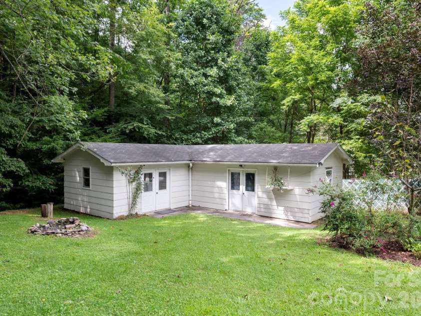 1244 Macktown Road, Sylva, NC 28779.  MLS# CAR4413495, YatesRealty ID 43978. 