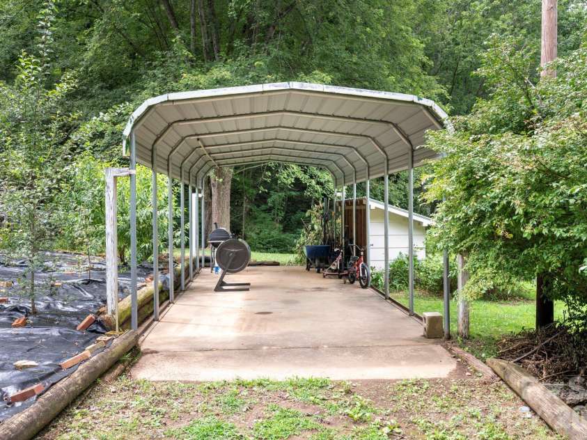 1244 Macktown Road, Sylva, NC 28779.  MLS# CAR4413495, YatesRealty ID 43978. 