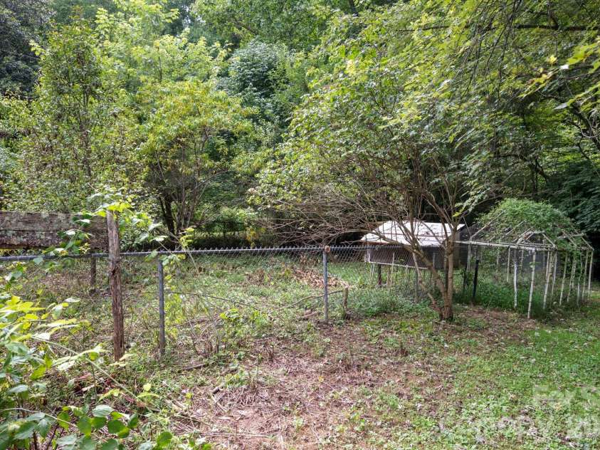 1244 Macktown Road, Sylva, NC 28779.  MLS# CAR4413495, YatesRealty ID 43978. 