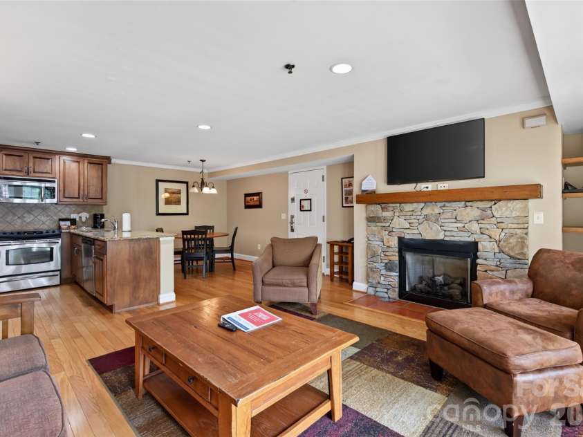 413 Bowling Park Road, Asheville, NC 28803.  MLS# CAR4414486, YatesRealty ID 43979. 