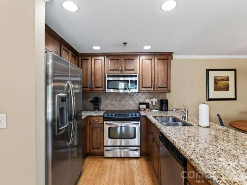 413 Bowling Park Road, Asheville, NC 28803.  MLS# CAR4414486, YatesRealty ID 43979. 