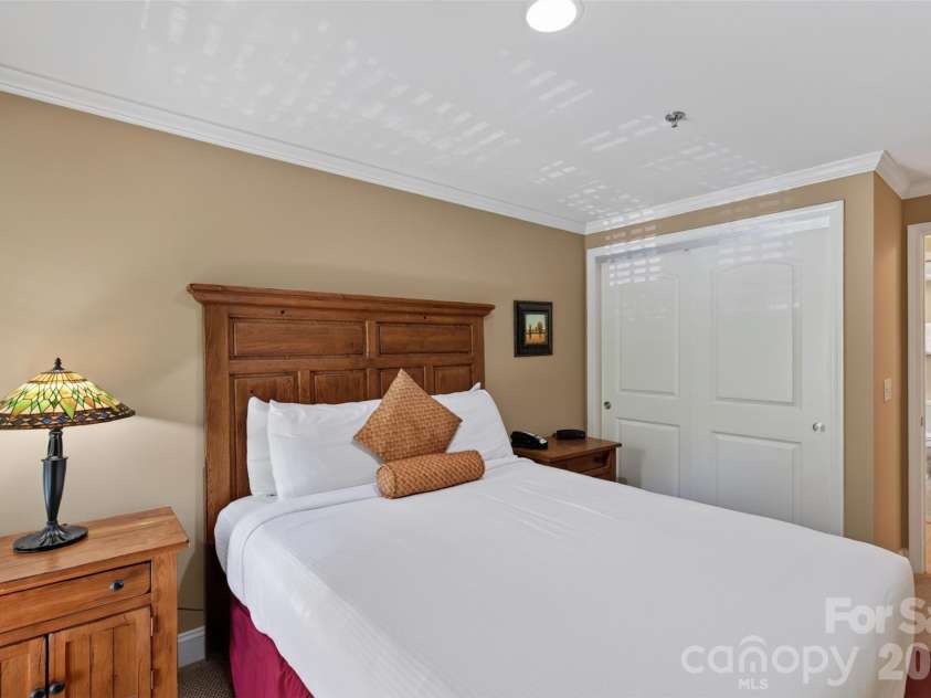 413 Bowling Park Road, Asheville, NC 28803.  MLS# CAR4414486, YatesRealty ID 43979. 