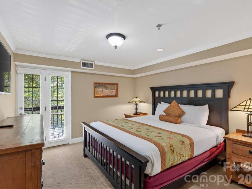 413 Bowling Park Road, Asheville, NC 28803.  MLS# CAR4414486, YatesRealty ID 43979. 