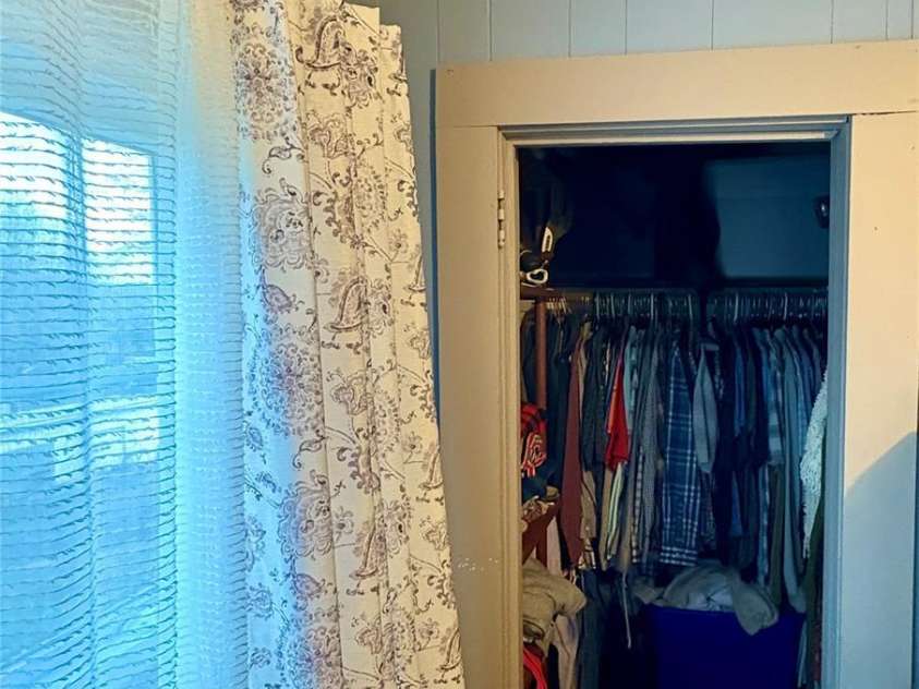 2050 Blowing Rock Boulevard, Lenoir, NC 28645.  MLS# CAR4341437, YatesRealty ID 4398. 