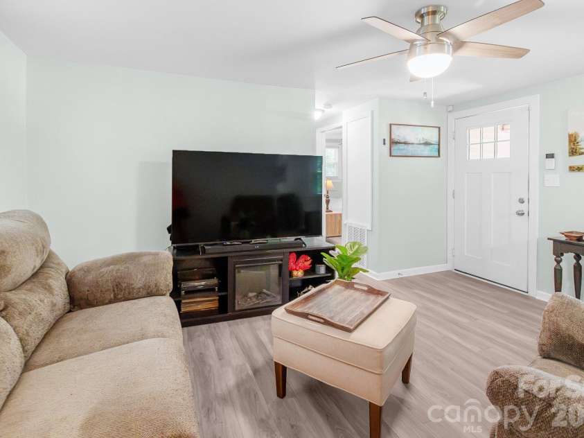 1218 Hammond Carnes Road, Lancaster, SC 29720.  MLS# CAR4413480, YatesRealty ID 43980. 