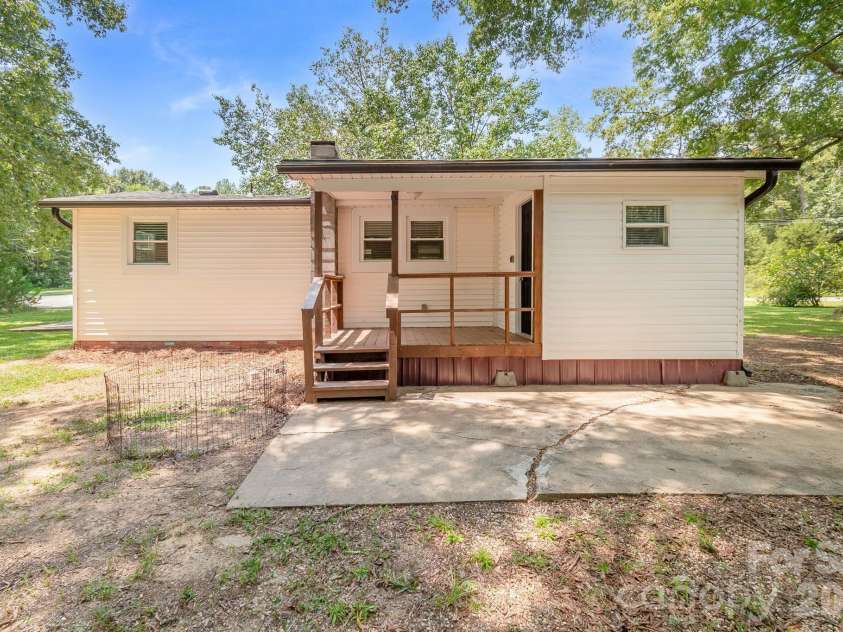 1218 Hammond Carnes Road, Lancaster, SC 29720.  MLS# CAR4413480, YatesRealty ID 43980. 