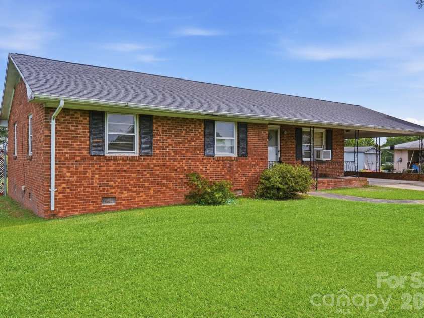 185 Bost Road, China Grove, NC 28023.  MLS# CAR4413805, YatesRealty ID 43981. 
