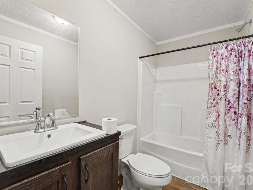 2998 Wilderness Trace, Claremont, NC 28610.  MLS# CAR4413940, YatesRealty ID 43985. Full Bathroom