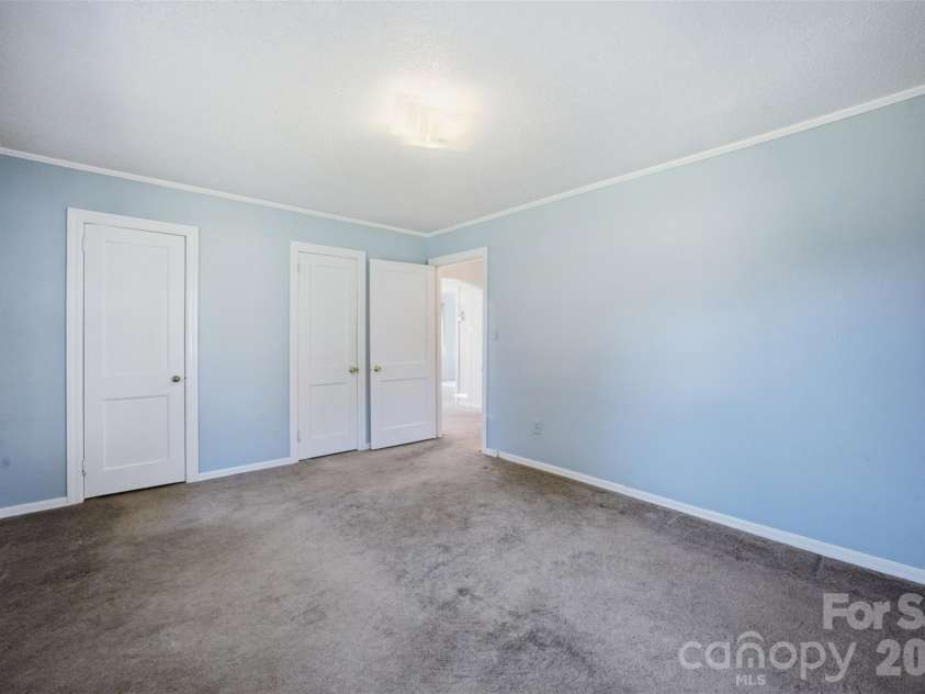 615 Westway Drive, Gastonia, NC 28054.  MLS# CAR4413841, YatesRealty ID 43987. 