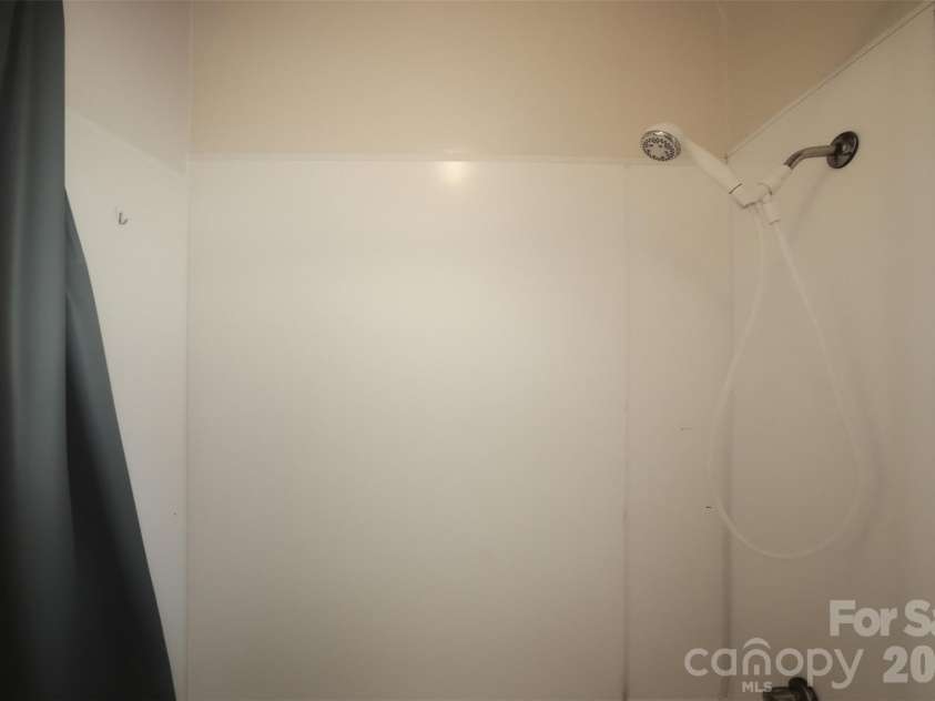 615 Westway Drive, Gastonia, NC 28054.  MLS# CAR4413841, YatesRealty ID 43987. 
