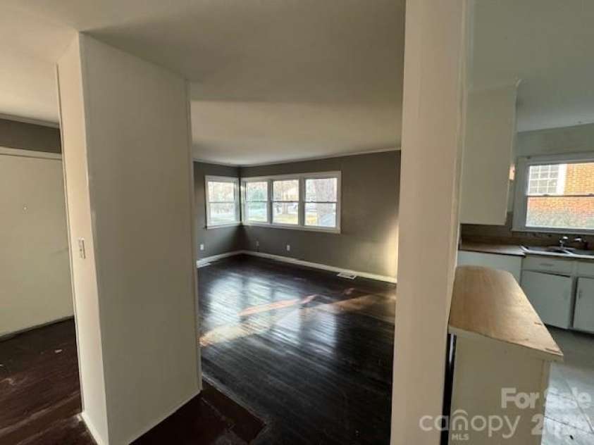 2508 Druid Hills Way, Charlotte, NC 28206.  MLS# CAR4345475, YatesRealty ID 4399. 