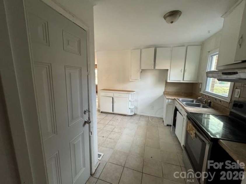 2508 Druid Hills Way, Charlotte, NC 28206.  MLS# CAR4345475, YatesRealty ID 4399. 
