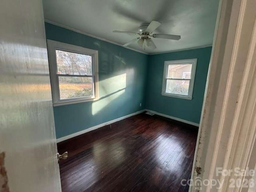 2508 Druid Hills Way, Charlotte, NC 28206.  MLS# CAR4345475, YatesRealty ID 4399. 