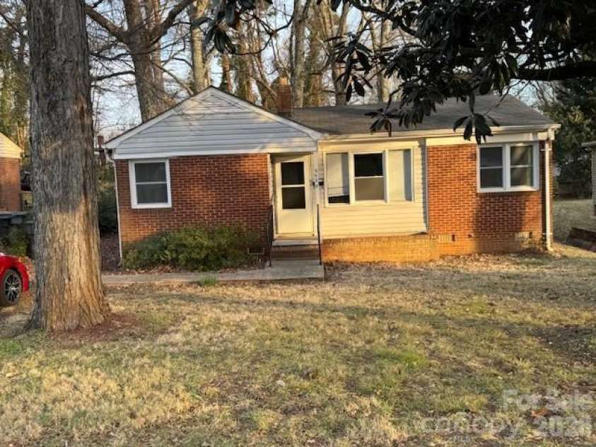 2508 Druid Hills Way, Charlotte, NC 28206.  MLS# CAR4345475, YatesRealty ID 4399. 