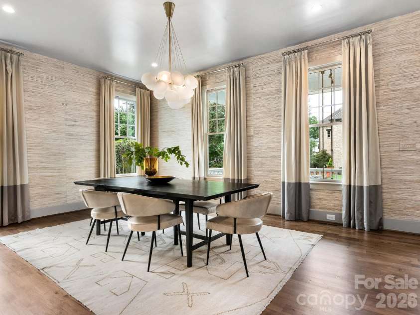 300 Plantation Place, Charlotte, NC 28209.  MLS# CAR4386127, YatesRealty ID 43992. Dining Room