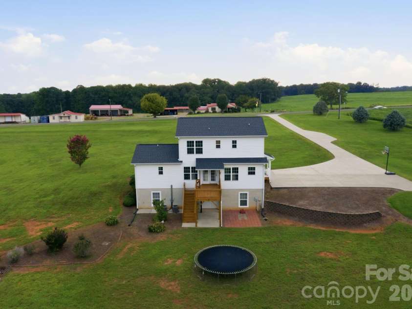 1950 Huckleberry Ridge Road, Hiddenite, NC 28636.  MLS# CAR4413318, YatesRealty ID 43994. 