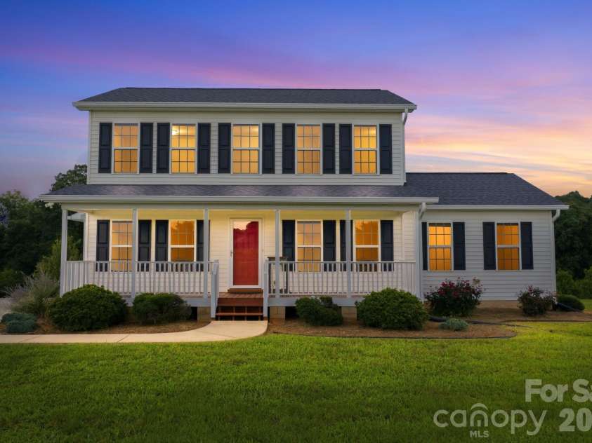 1950 Huckleberry Ridge Road, Hiddenite, NC 28636.  MLS# CAR4413318, YatesRealty ID 43994. 