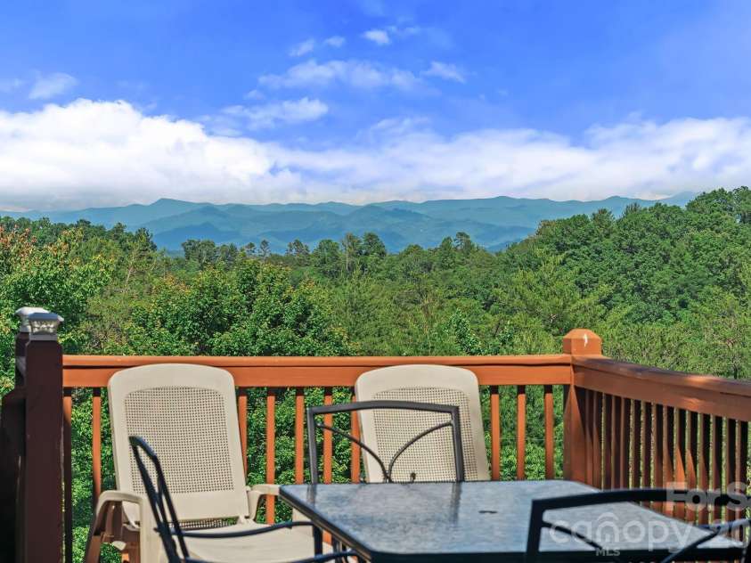 56 Gudger Road, Leicester, NC 28748.  MLS# CAR4389320, YatesRealty ID 43996. 