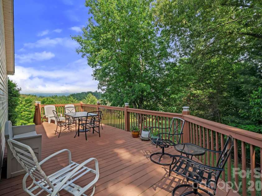 56 Gudger Road, Leicester, NC 28748.  MLS# CAR4389320, YatesRealty ID 43996. 