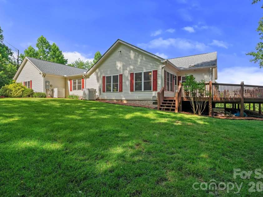 56 Gudger Road, Leicester, NC 28748.  MLS# CAR4389320, YatesRealty ID 43996. 