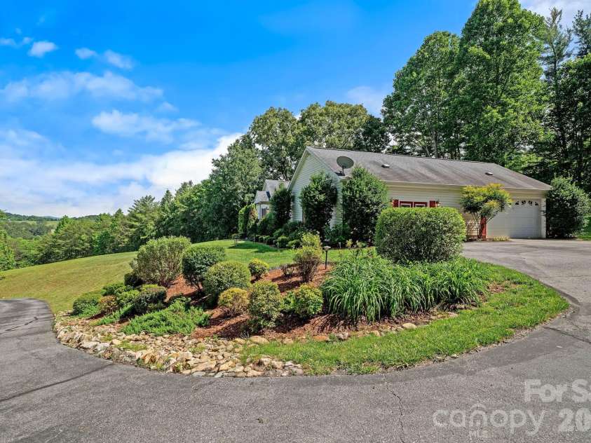 56 Gudger Road, Leicester, NC 28748.  MLS# CAR4389320, YatesRealty ID 43996. 