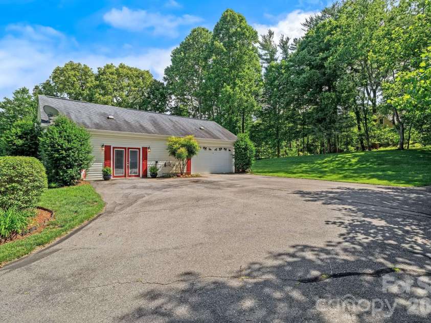 56 Gudger Road, Leicester, NC 28748.  MLS# CAR4389320, YatesRealty ID 43996. 