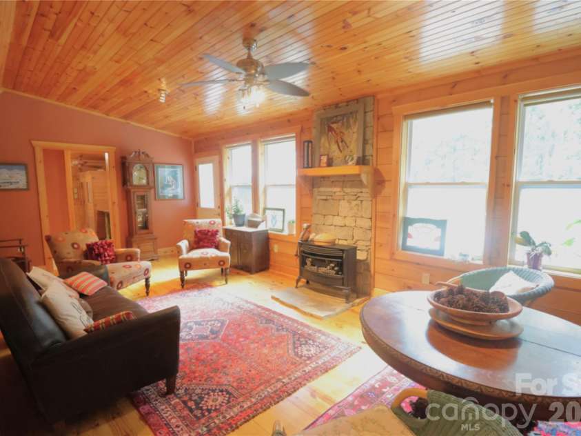 141 Owl Haven Lane, Cedar Mountain, NC 28718.  MLS# CAR4413663, YatesRealty ID 43997. 