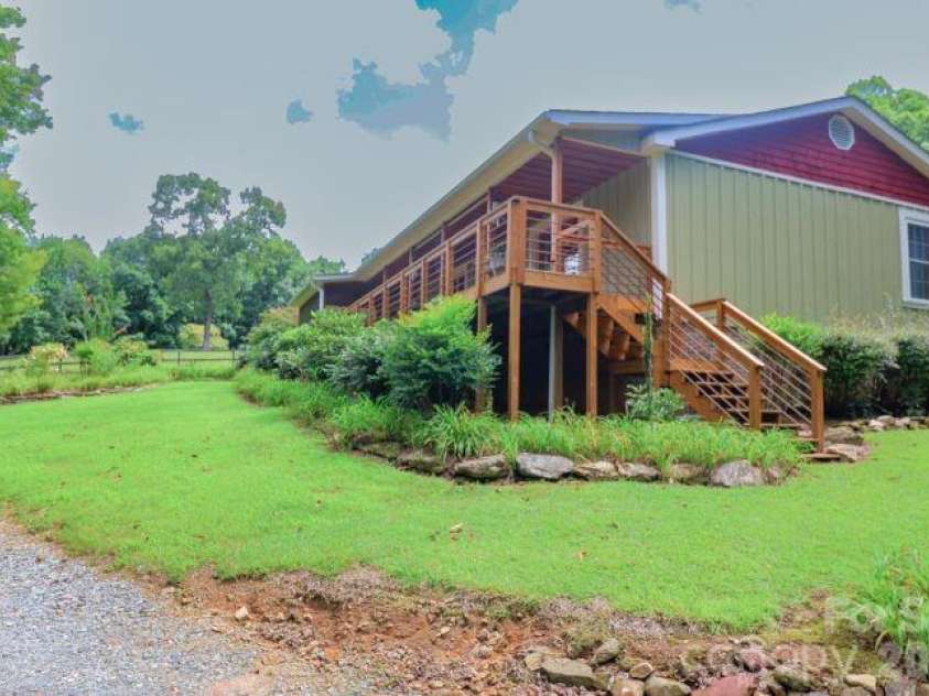 141 Owl Haven Lane, Cedar Mountain, NC 28718.  MLS# CAR4413663, YatesRealty ID 43997. 
