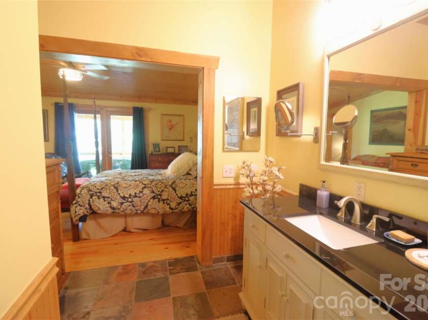 141 Owl Haven Lane, Cedar Mountain, NC 28718.  MLS# CAR4413663, YatesRealty ID 43997. 