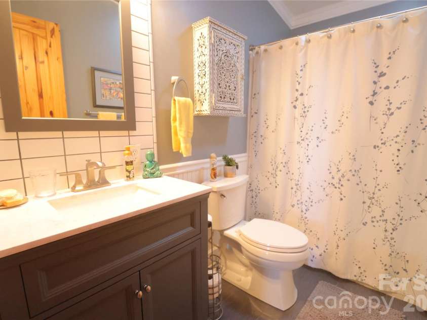 141 Owl Haven Lane, Cedar Mountain, NC 28718.  MLS# CAR4413663, YatesRealty ID 43997. 