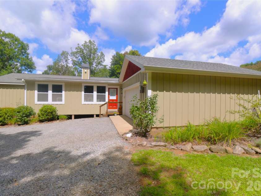 141 Owl Haven Lane, Cedar Mountain, NC 28718.  MLS# CAR4413663, YatesRealty ID 43997. 