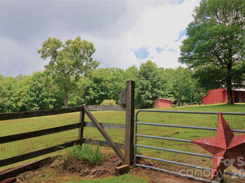 141 Owl Haven Lane, Cedar Mountain, NC 28718.  MLS# CAR4413663, YatesRealty ID 43997. 