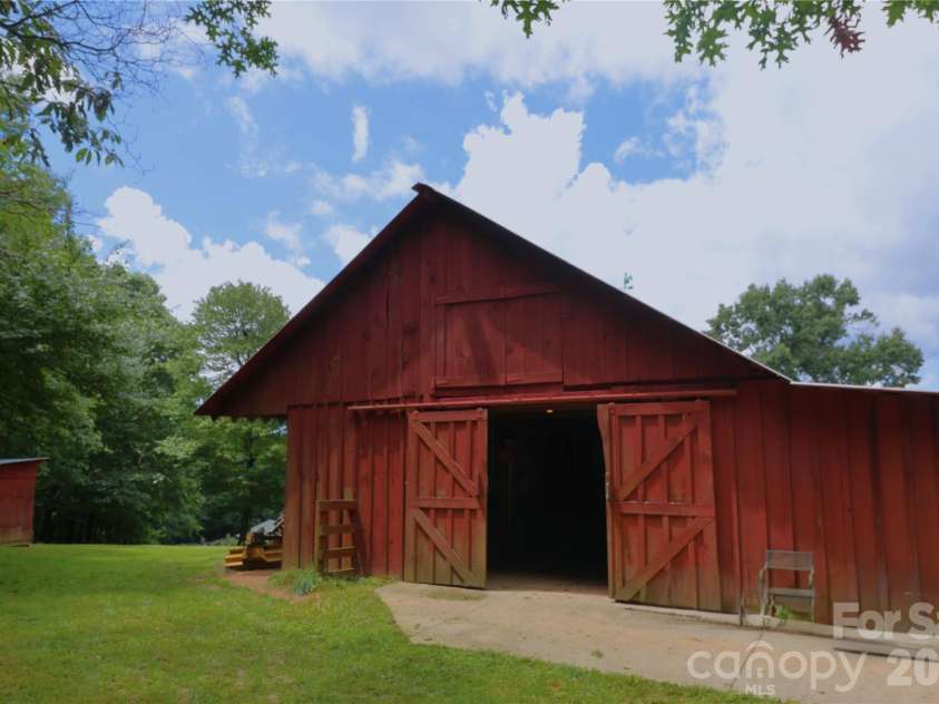 141 Owl Haven Lane, Cedar Mountain, NC 28718.  MLS# CAR4413663, YatesRealty ID 43997. 