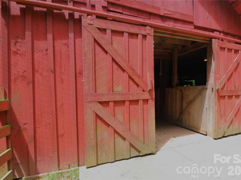 141 Owl Haven Lane, Cedar Mountain, NC 28718.  MLS# CAR4413663, YatesRealty ID 43997. 