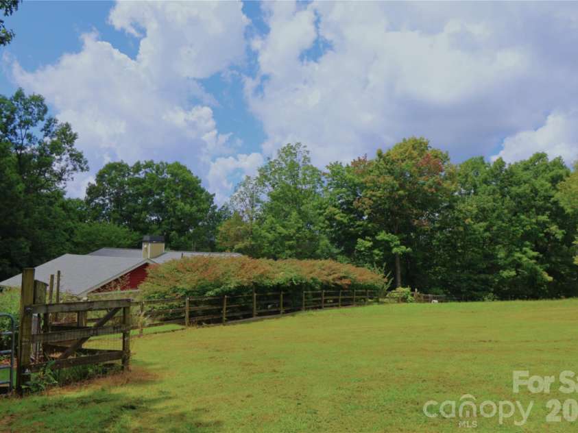 141 Owl Haven Lane, Cedar Mountain, NC 28718.  MLS# CAR4413663, YatesRealty ID 43997. 