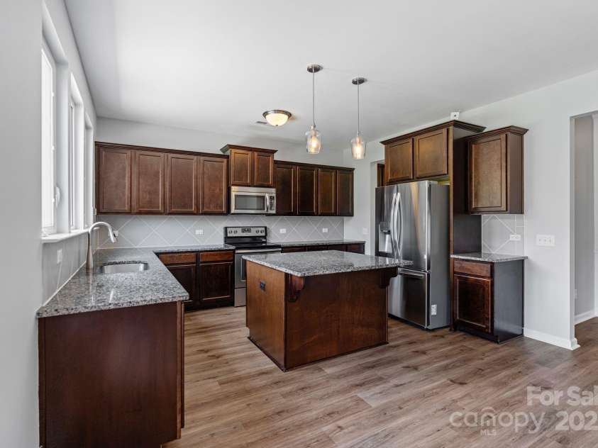 7129 Dove Field Lane, Fort Mill, SC 29707.  MLS# CAR4272873, YatesRealty ID 43998. 