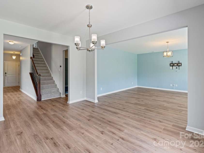 7129 Dove Field Lane, Fort Mill, SC 29707.  MLS# CAR4272873, YatesRealty ID 43998. Breakfast