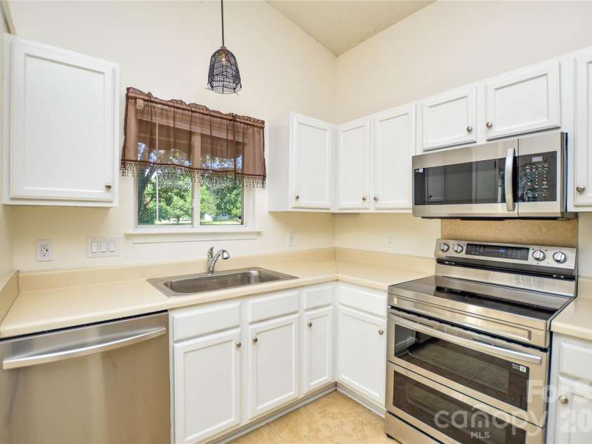 3300 Braefield Drive, Indian Trail, NC 28079.  MLS# CAR4400603, YatesRealty ID 43999. 