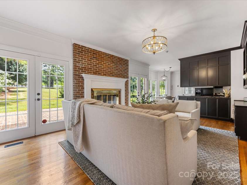 11215 Idlewild Road, Matthews, NC 28105.  MLS# CAR4281881, YatesRealty ID 44. 