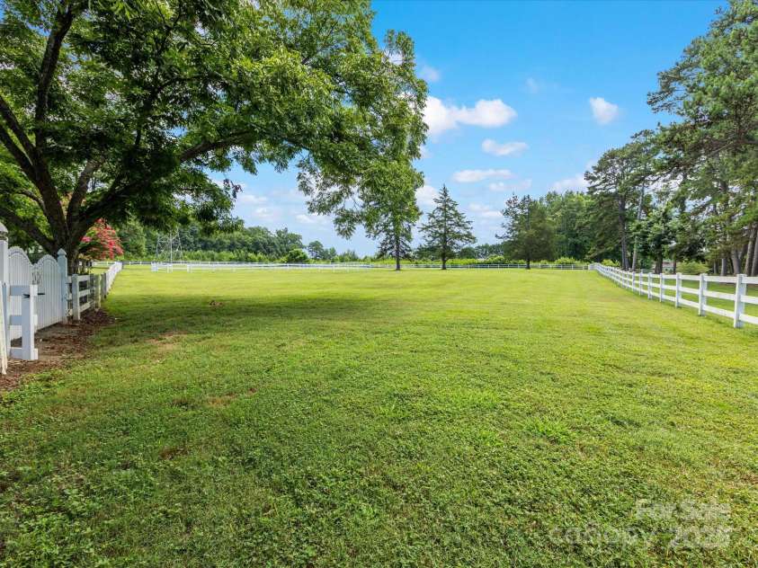 11215 Idlewild Road, Matthews, NC 28105.  MLS# CAR4281881, YatesRealty ID 44. 