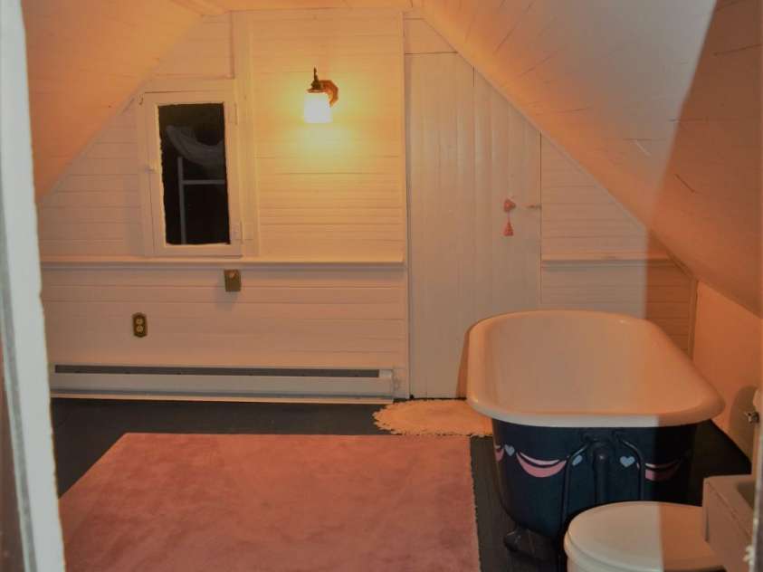 115 Pearl Street, Troy, NC 27371.  MLS# CAR4194779, YatesRealty ID 440. 