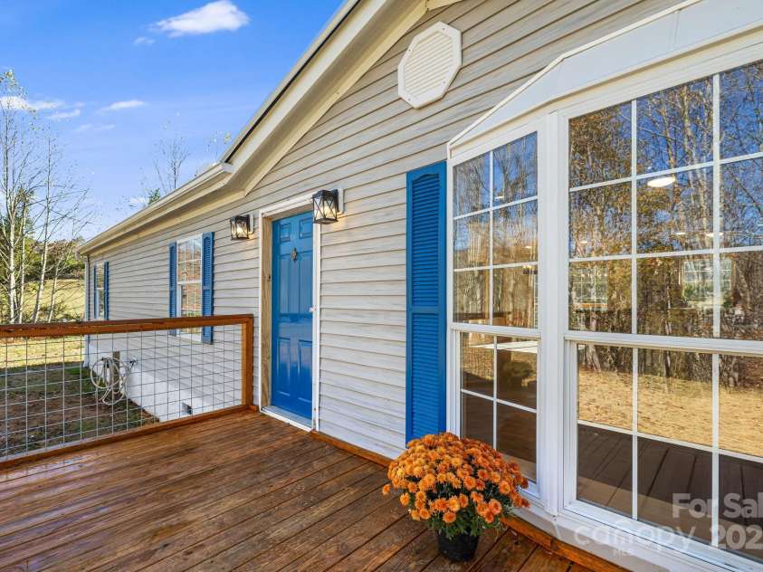 398 Dogwood Drive, Bakersville, NC 28705.  MLS# CAR4321945, YatesRealty ID 440. 